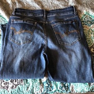Wrangler BootCut size 9x36.